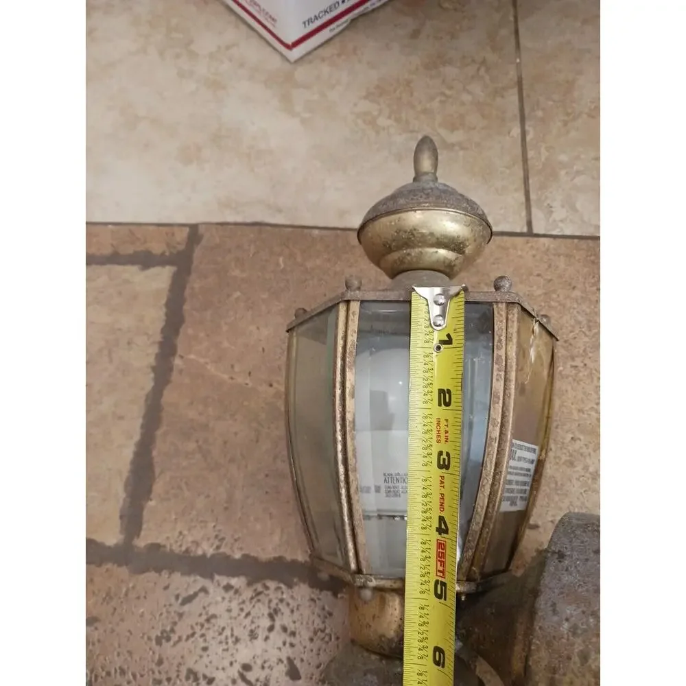 AGED‎ BRASS Motion Outdoor Light Fixture Farmhouse Cottage Beachy Movie Set Prop